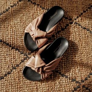 Jenni Kayne Leather Knot Sandal in Taupe